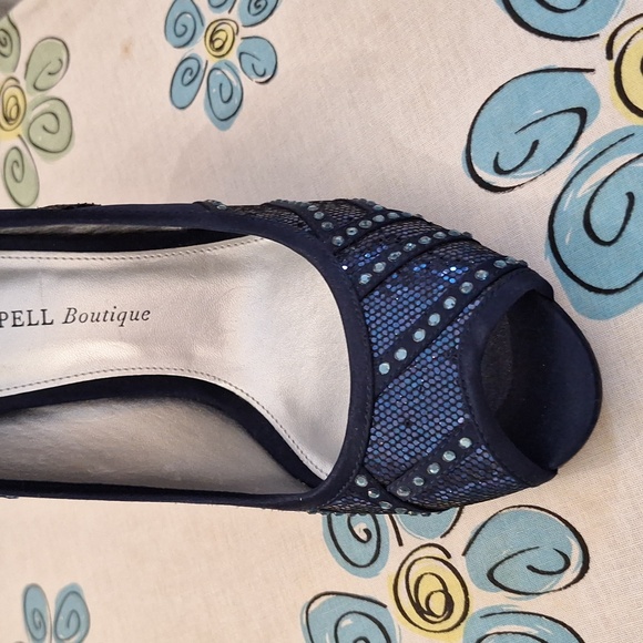 3/$20-Adrianna Papell Midnight Blue Sequin 3-inch Heels, Leather Soles, 8 1/2 M - Picture 11 of 11